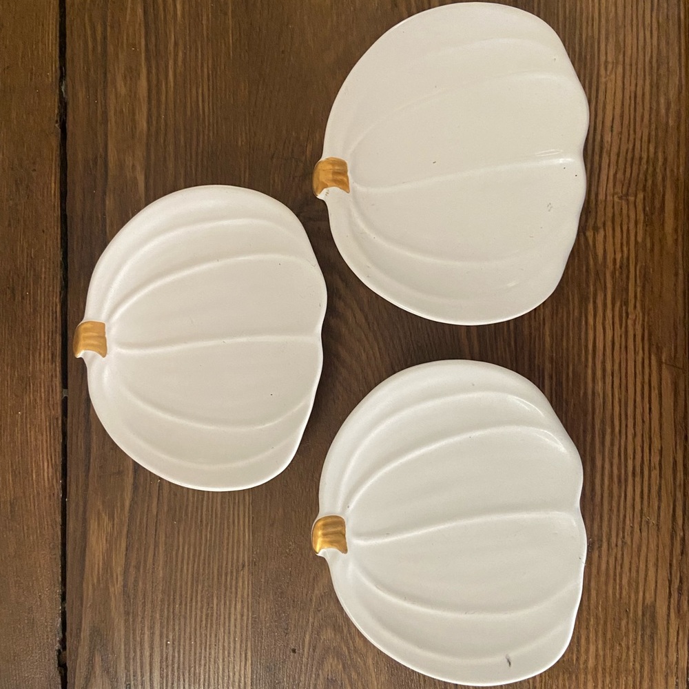 3 Pumpkin Plates